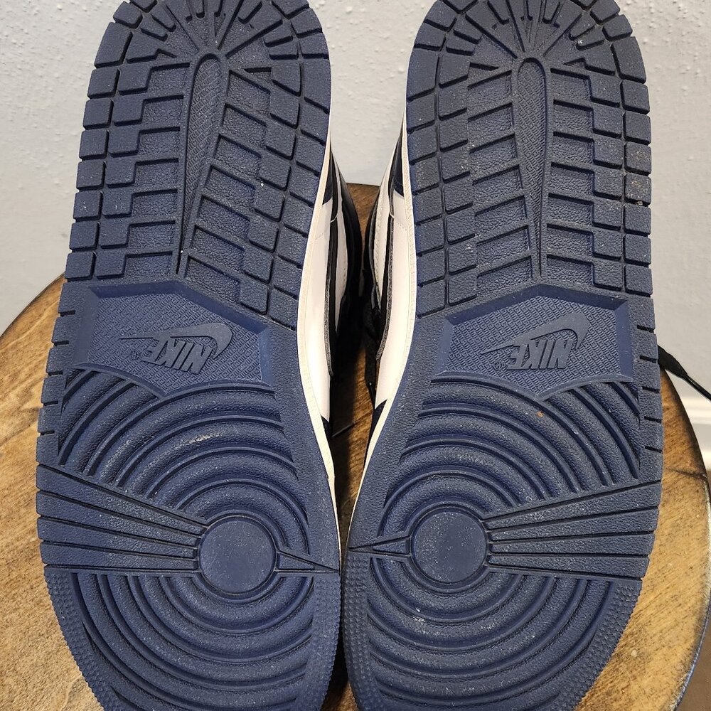 Jordan 1 Retro High OG Midnight Navy -- 9.5M - Picture 7 of 8